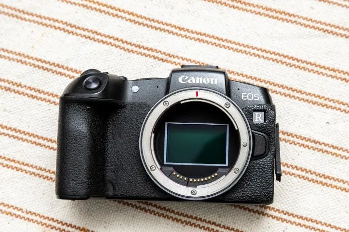 Câmera Canon EOS RP Mirrorless - Foto 2