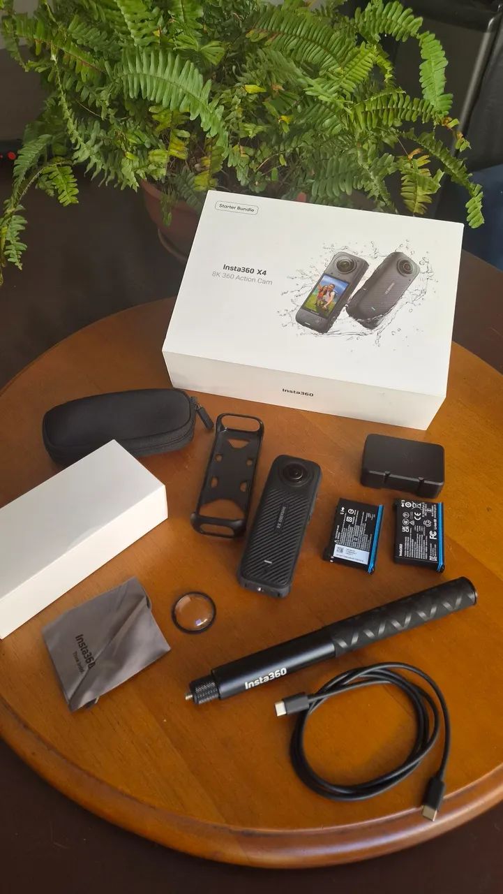 Câmera 8k Insta360 x4 Combo Starter Bundle