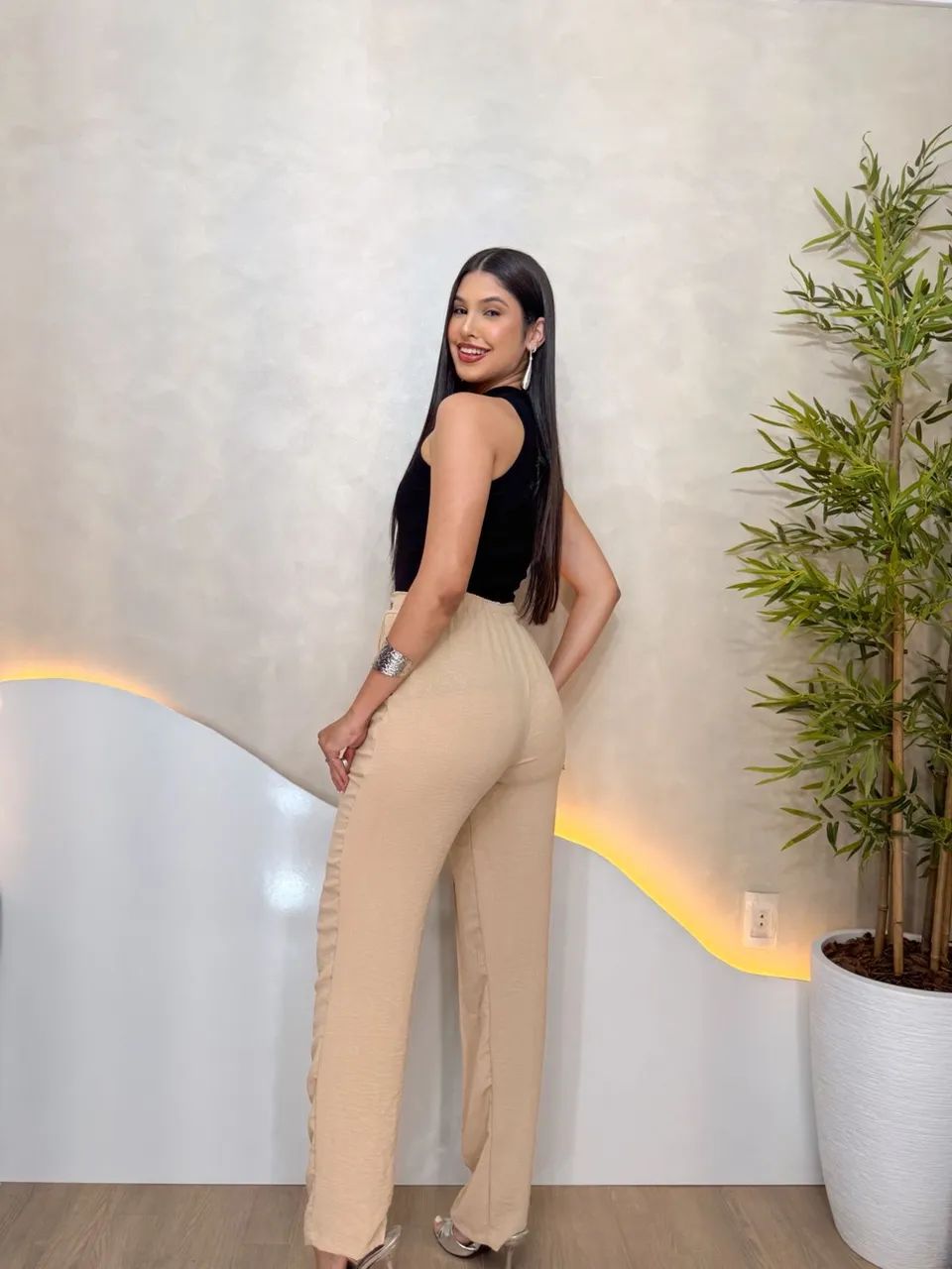 Calça Duna Feminina | Caimento Impecável e Muito Estilo - Foto 2