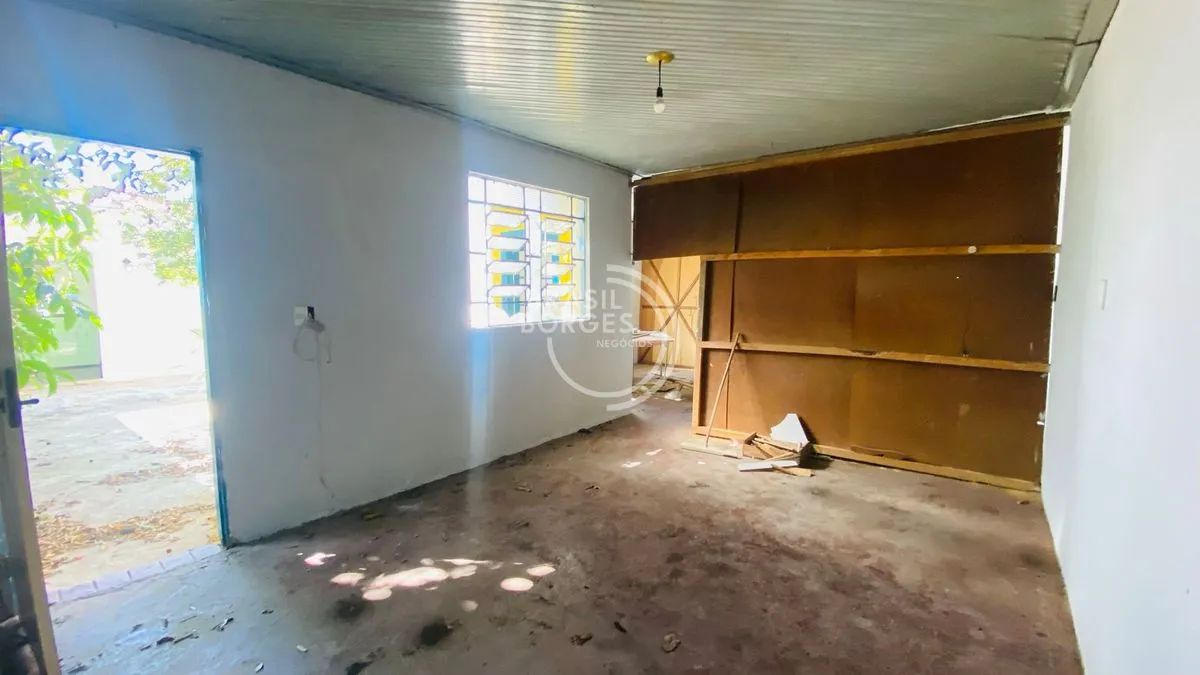 Casa Térrea com Edícula à venda no bairro Maria do Carmo. - Foto 3