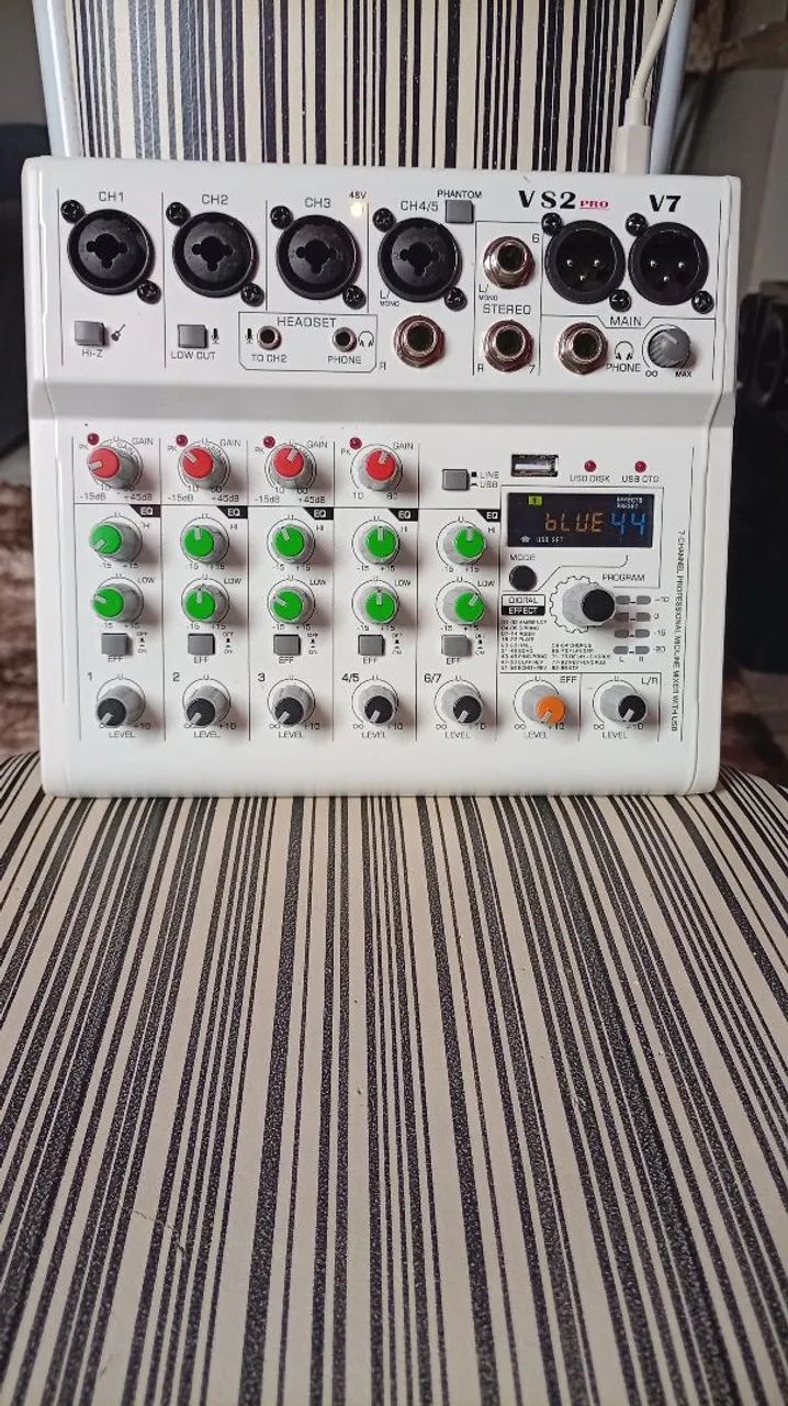 Mesa de som com interface  - Foto 3