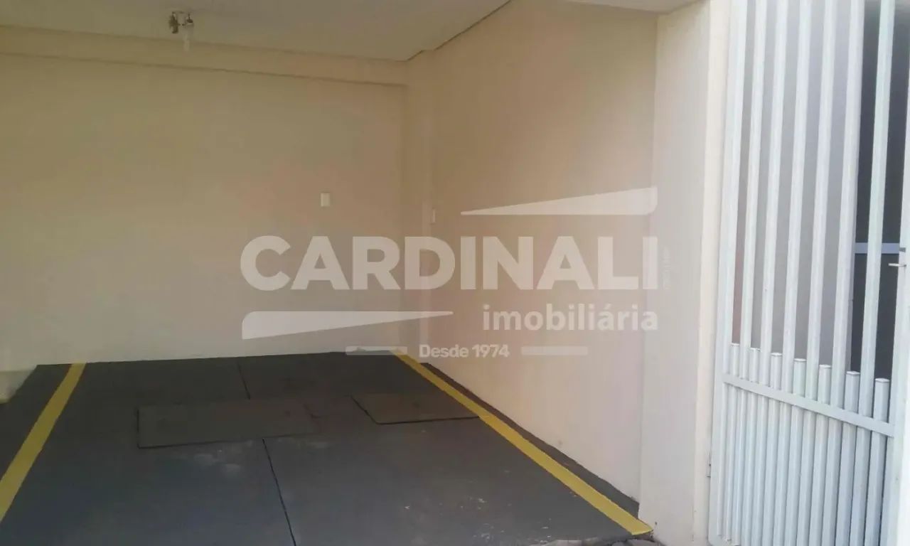 Apartamento com 1 dormitório e garagem para um veiculo coberta