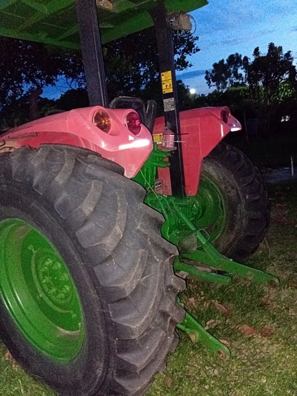 Baixou Trator Massey Ferguson 4275 Ano 2014 - Foto 4