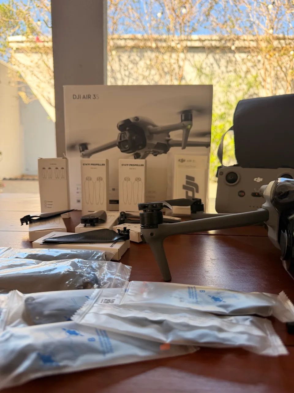 ? VENDO DJI AIR 3S - COMBO COMPLETO - Foto 2
