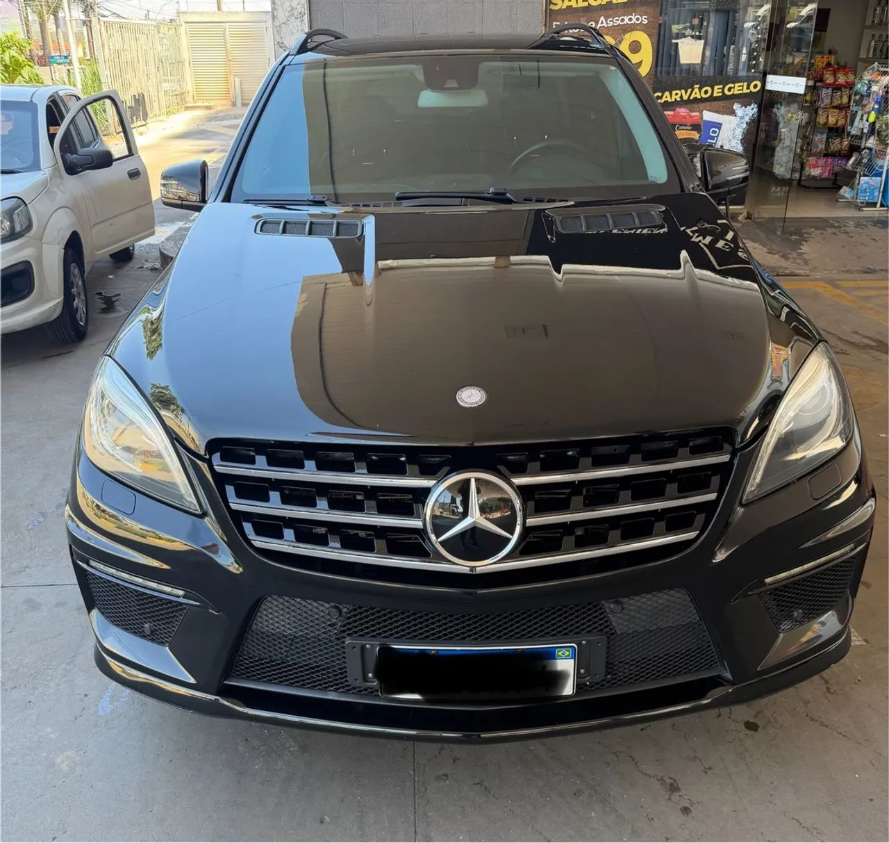 Mercedes-Benz ML-63 AMG 5.5 V8 Bi-turbo Aut. 2014