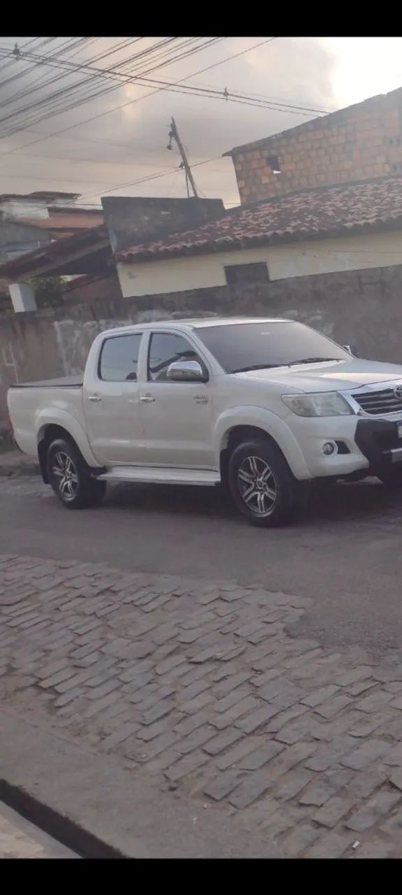 Toyota Hilux Hilux CD SRV 4x2 2.7 Flex 16V Aut. 2015