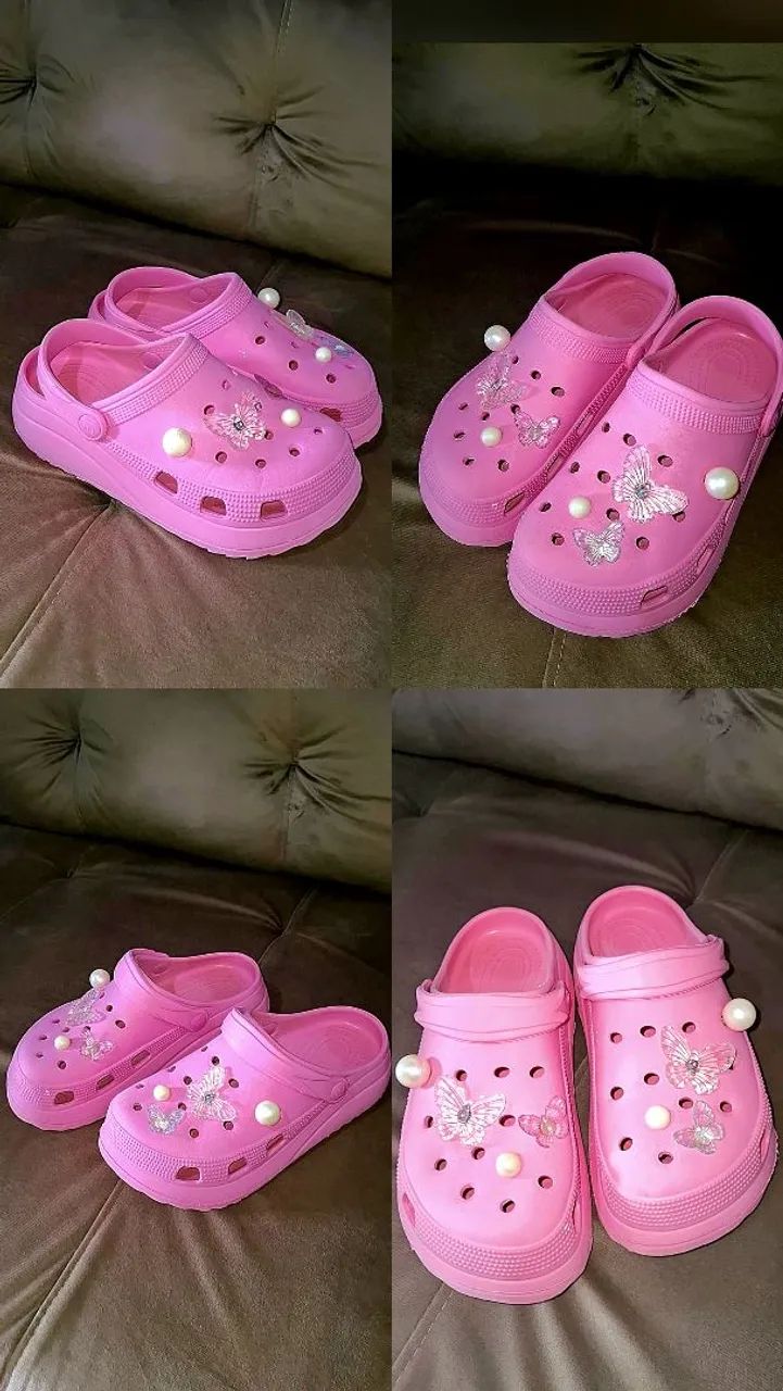 SANDÁLIA CROCS COM ACESSÓRIOS