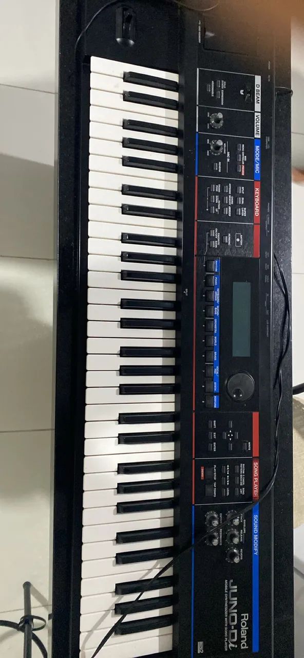 Vendo teclado Roland Juno Di
