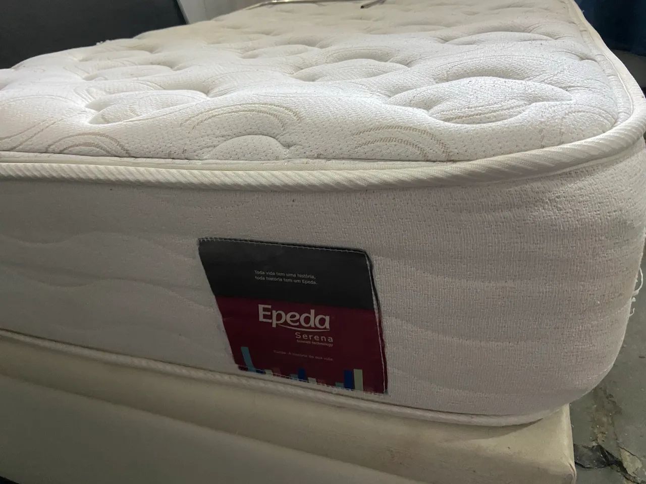 Vendo Cama Box Baú Solteiro + Colchão Epeda Serene
