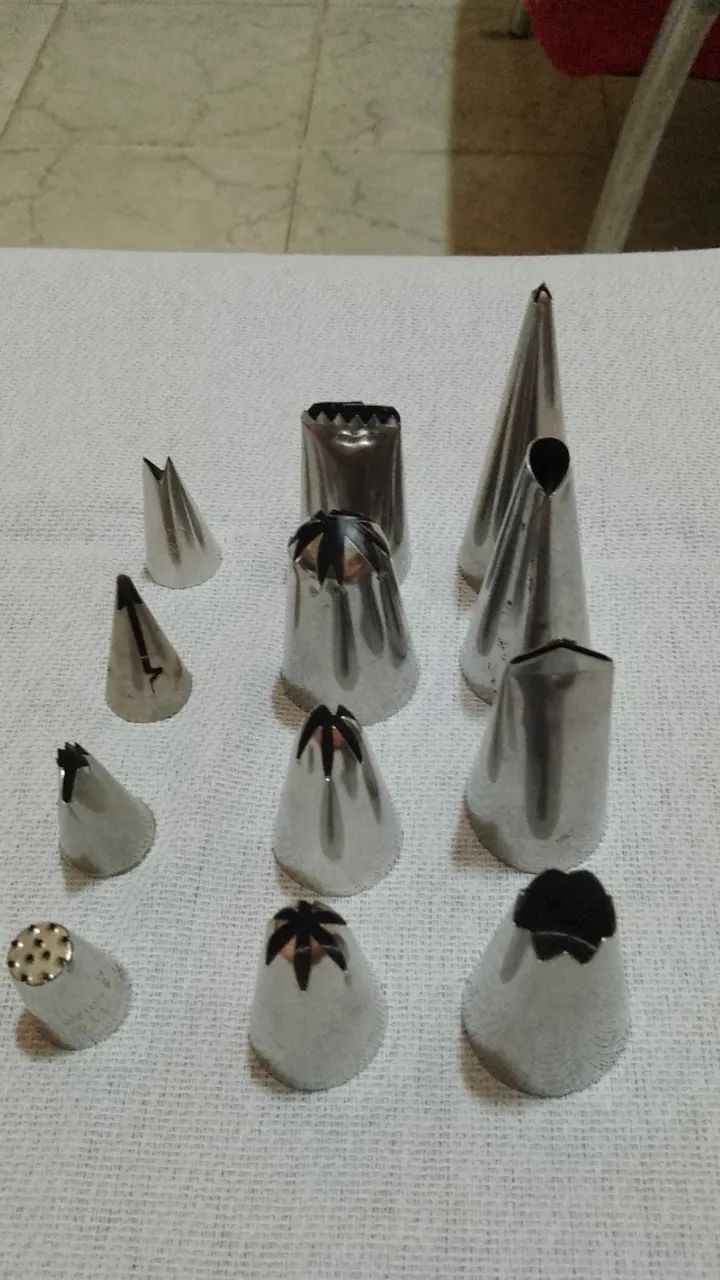 Desapego: Kit com 12 Bicos de confeiteiro
