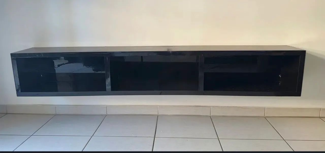Rack suspenso em MDF preto brilho  - Foto 2