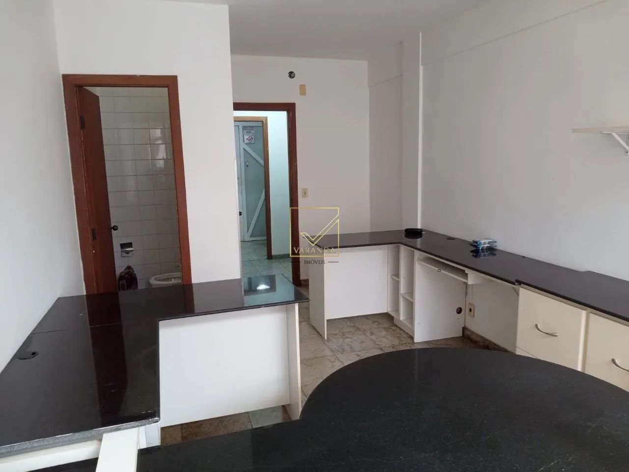 Sala comercial a venda com garagem na Floresta - Foto 2