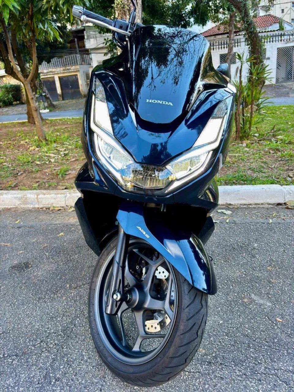 PCX DLX 2025 - Foto 2