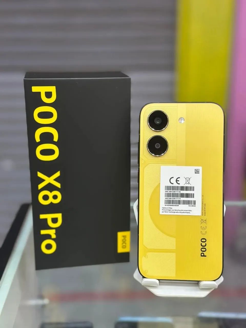 POCO X8 PRO de 256GB , 8 RAM