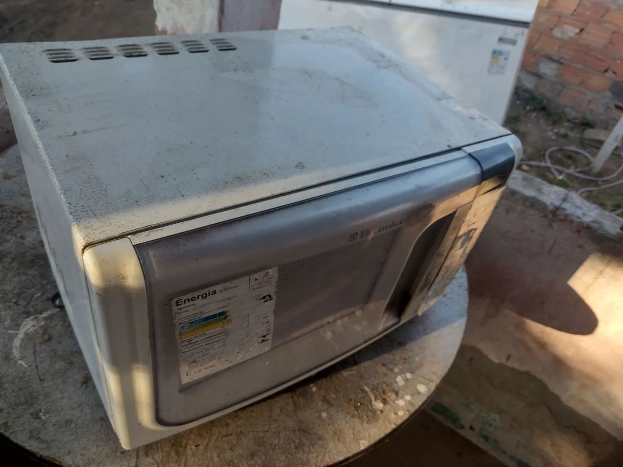 Vendo microondas Eletrolux  - Foto 2