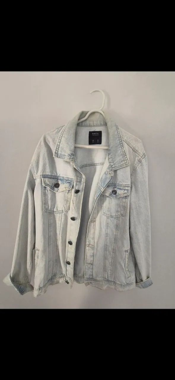 Duas Jaquetas Jeans pelo mesmo valor - Foto 2