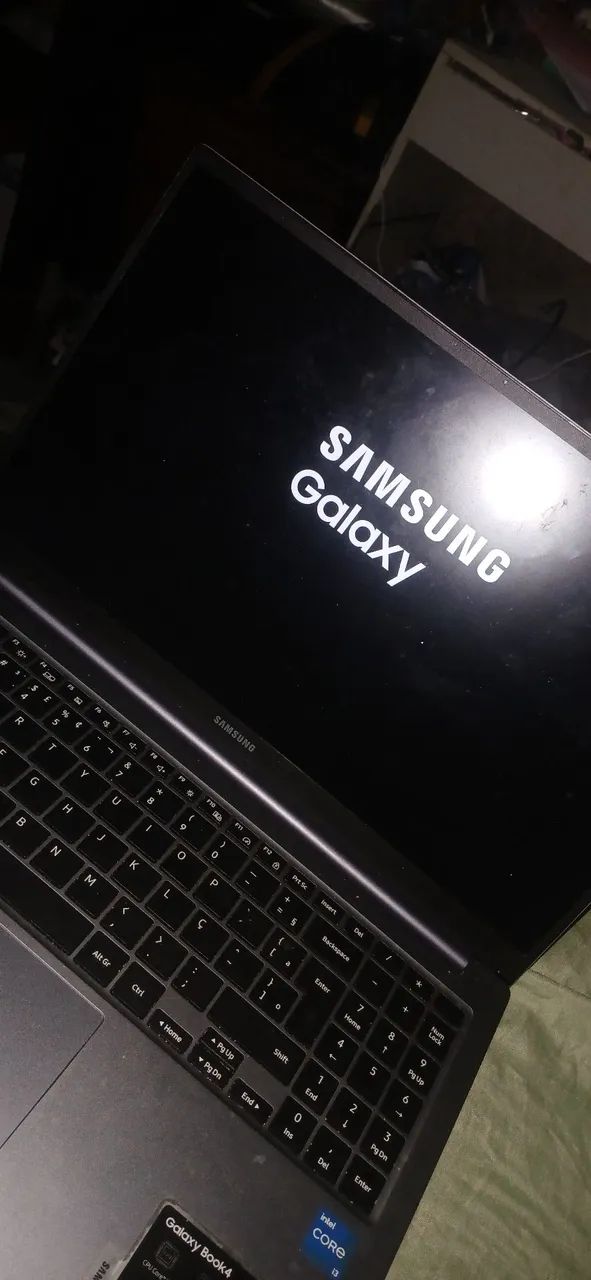 Vende-se Notebook galaxy book 4