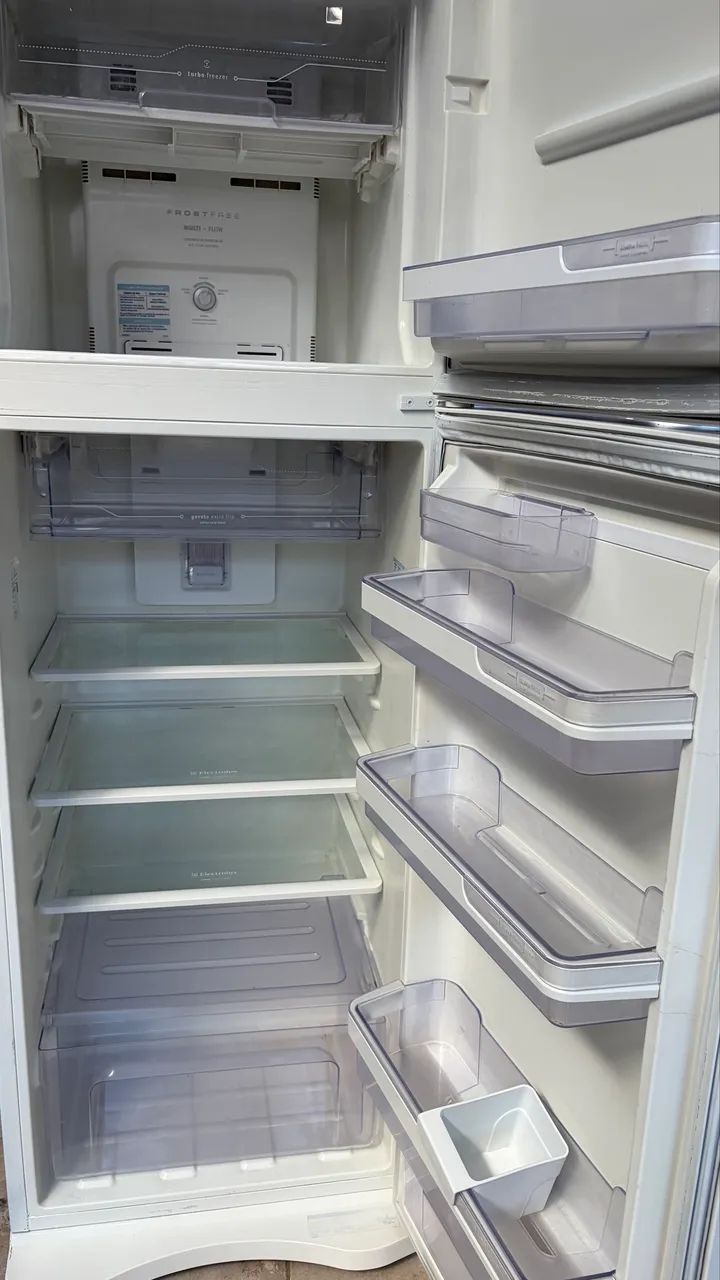 Geladeira Electrolux frostfrer faço entrega  - Foto 3