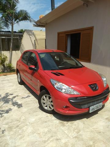 BAIXOU PREÇO : Peugeot 207 1.4 ano 2011