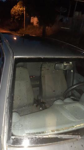 Vendo Esse gol 1.0 BASICO carro bem conservado tanto a lata quanto o motor - Foto 4