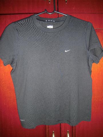 Camiseta Nike Fit - Foto 3