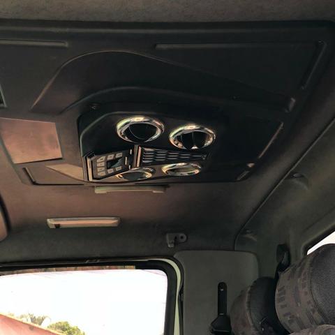 Mercedes Bens 715 carroceria - Foto 9