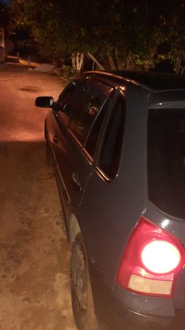 Vendo Esse gol 1.0 BASICO carro bem conservado tanto a lata quanto o motor - Foto 2