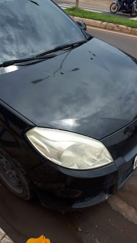 Renault Sandero - Foto 2