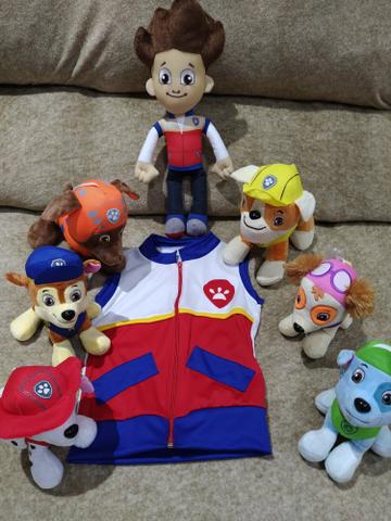 Vende a turma da patrulha canina de pelúcia +colete e 3 pares de tênis