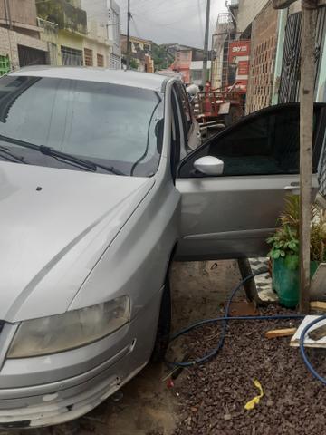 Carro em ótimo estado, motor top,interior perfeito só alguns detalhes na pintura - Foto 8