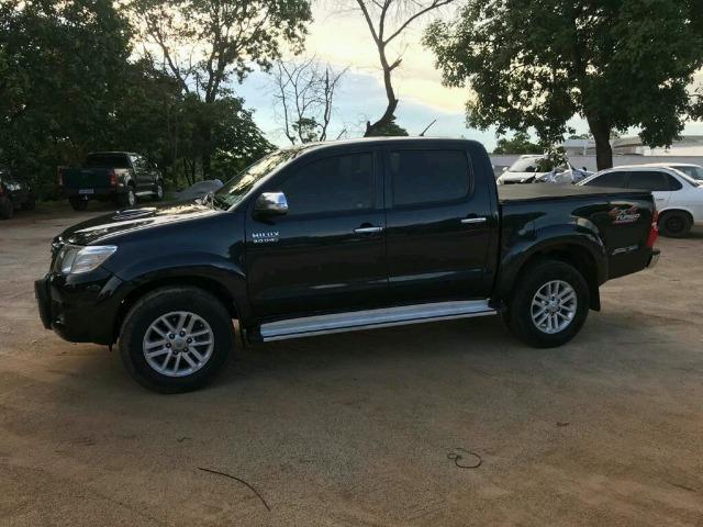 Hilux Srv -2013/2014 - 290.000km - 92.900,00 - Foto 2