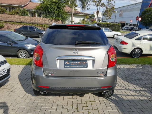 Korando 2.0 diesel aut 4x4 com teto - Foto 13