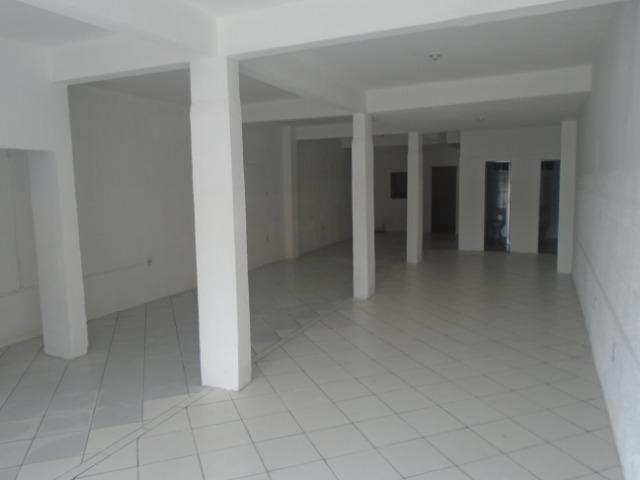 Loja com Área de 150 m² e 2 Garagens para Aluguel no Caminho de Areia (566945) - Foto 6