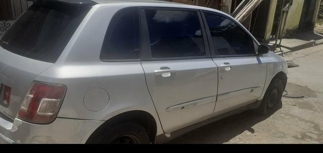 Carro em ótimo estado, motor top,interior perfeito só alguns detalhes na pintura - Foto 2