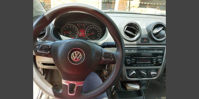 Voyage barato carro ,único dono novo muito bom pra Uber - Foto 5