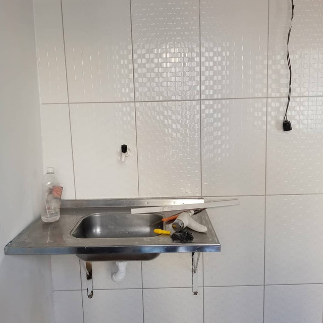 Alugo um quarto e banheiro - Foto 4