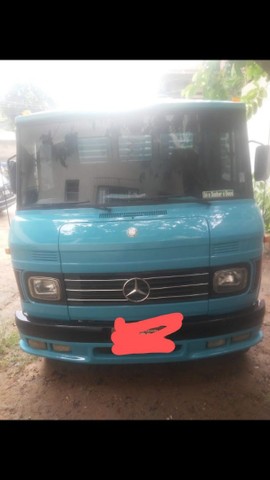 CAMINHÃO 708