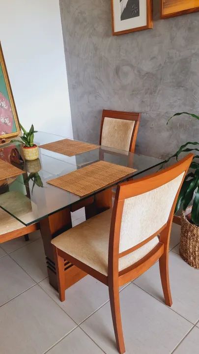 Jogo de mesa tampo de vidro c 4 cadeiras 