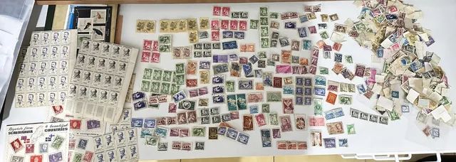 Coleção Filatelia Centenas de Selos brasileiros e europeus