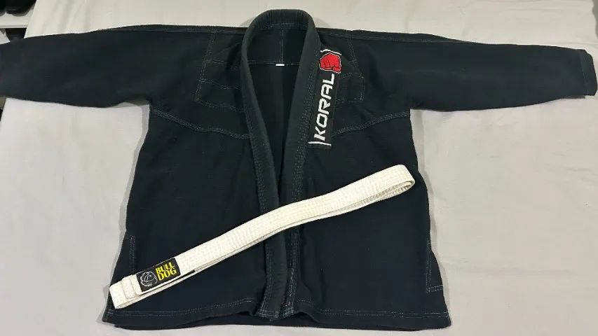 Kimono Jiu-Jitsu Koral (Tamanho A1)