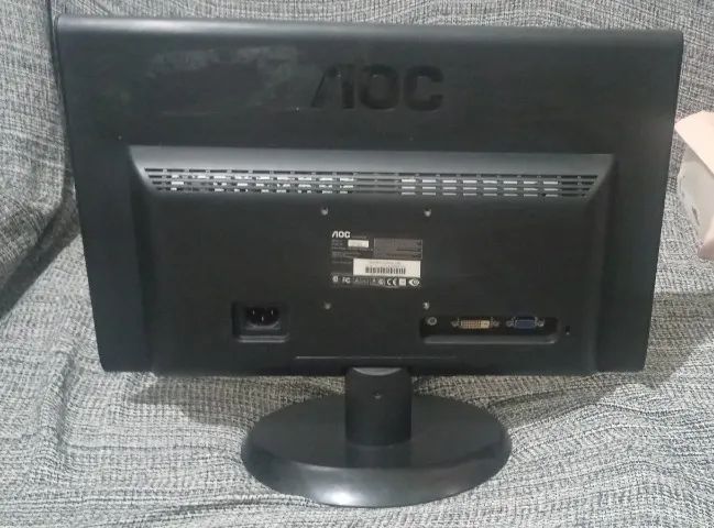 Monitor AOC e950Swda LED 18.5in 1.366x768 0.2715mm - Foto 4