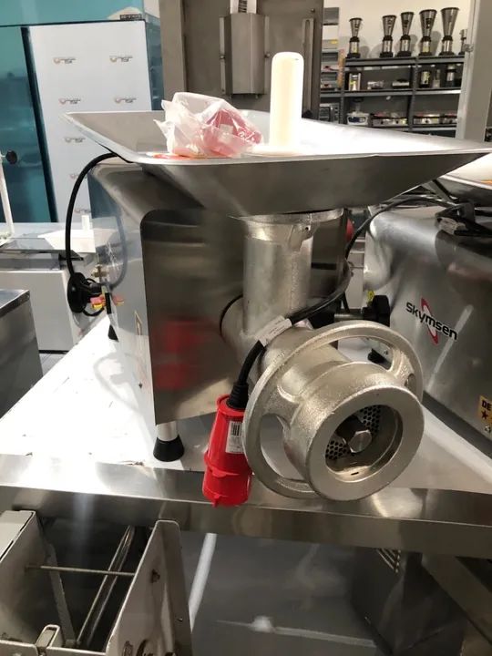 Picador de carne inox 380 