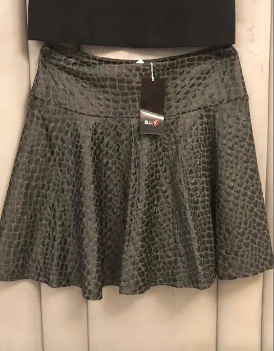 Conjunto saia e blusa marca Bluk tamanho M NOVO - Foto 5