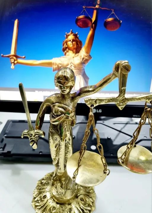 Estátua bronze Themis dama Justiça  - Foto 3