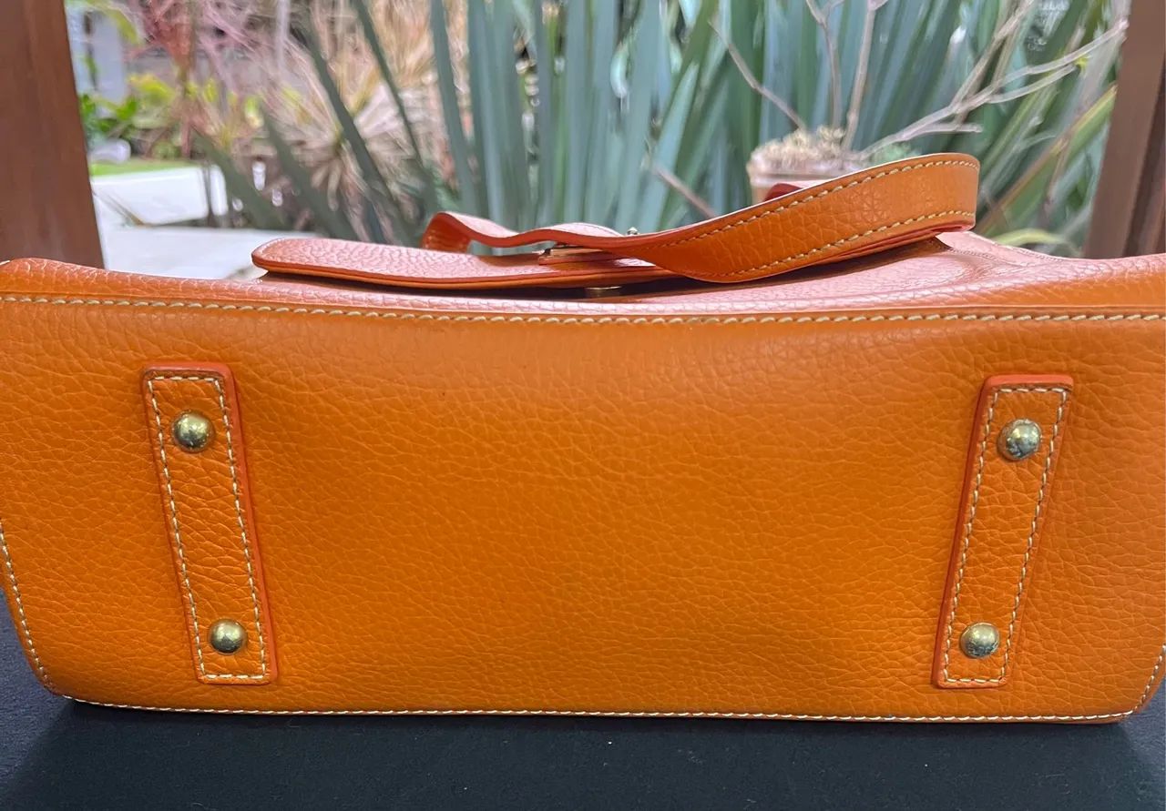 Bolsa de Ombro Dooney & Bourke - Foto 5