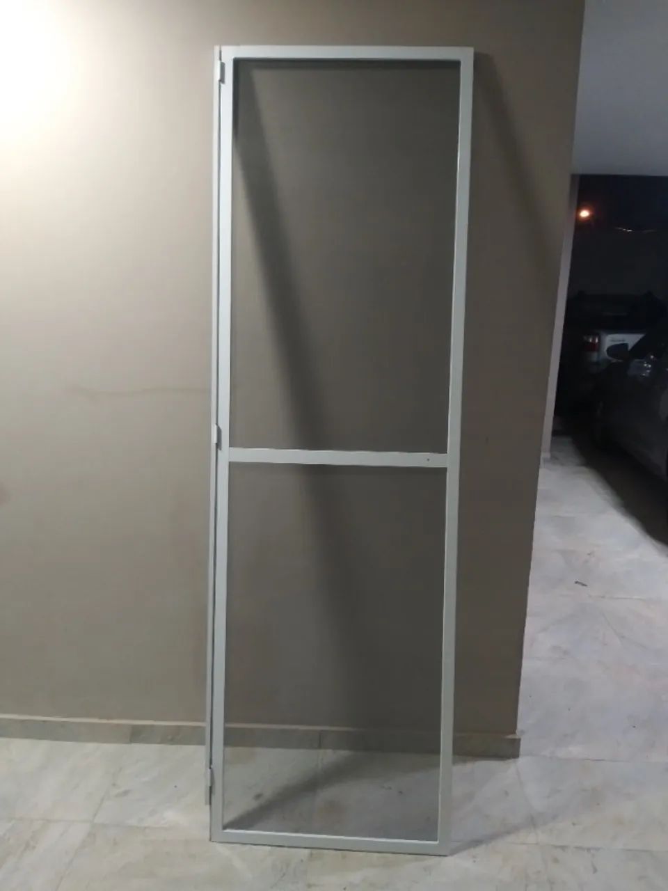 Mosqueteiro para porta de alumínio branca  - Foto 3