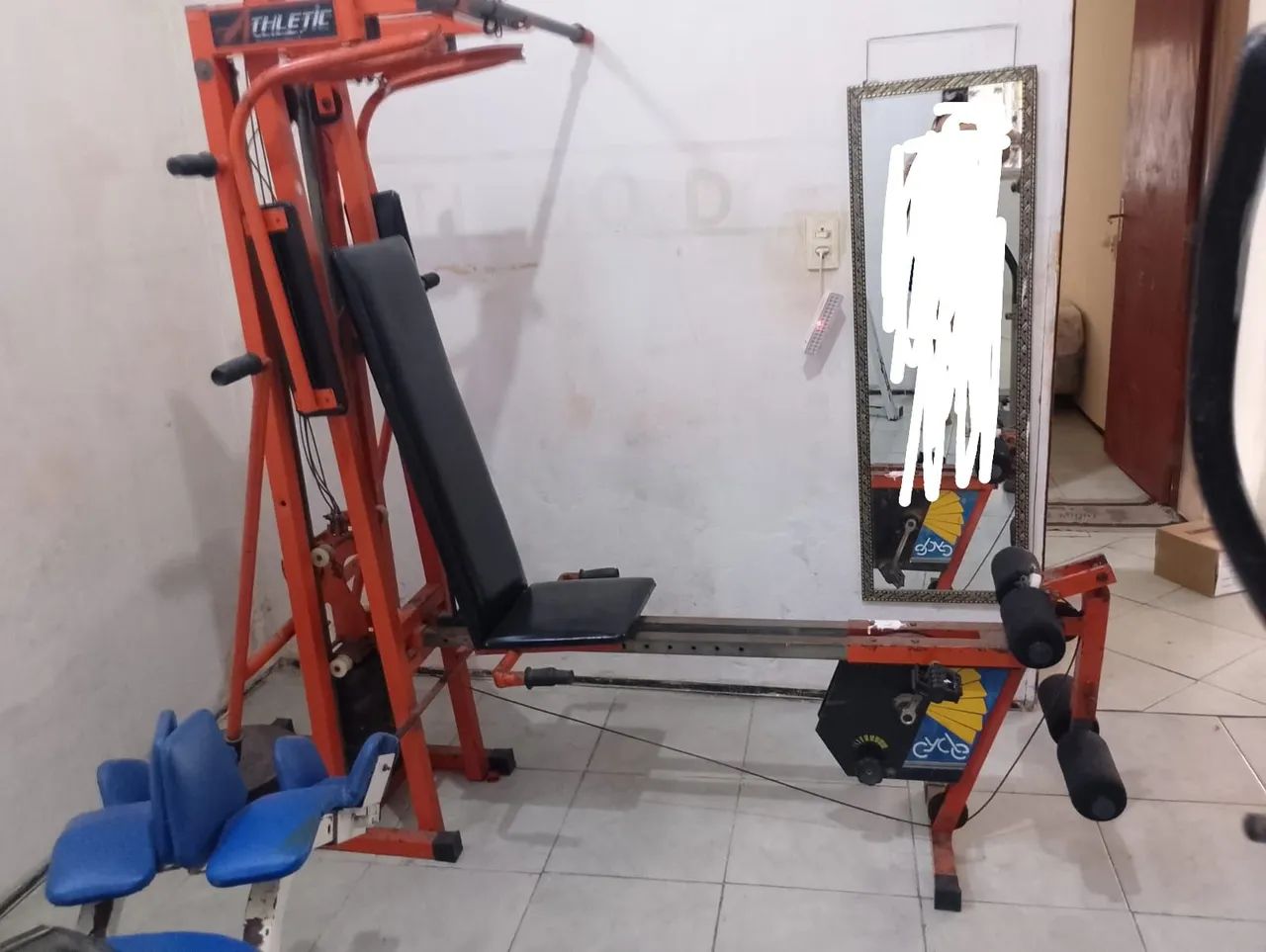 Exercise machine64305472671234121