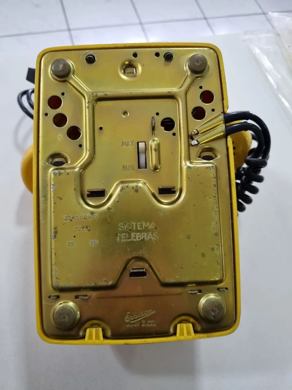 Telefone antigo de linha 64310586246531124