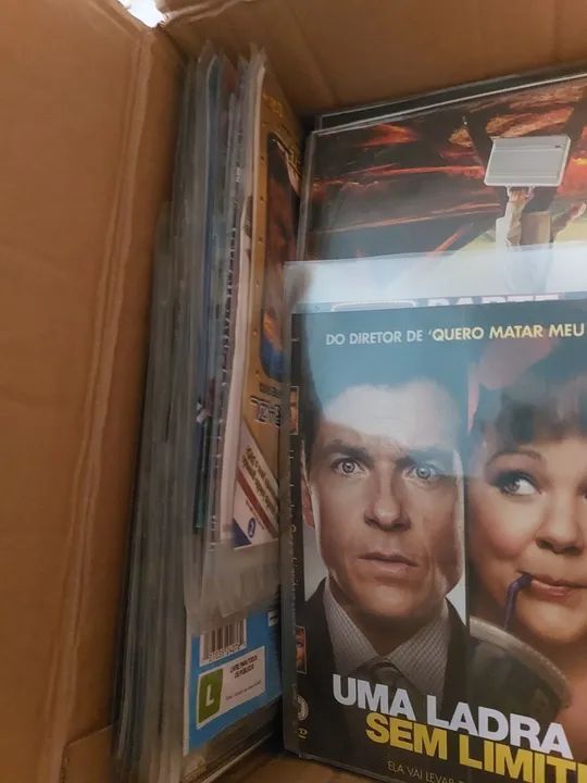Lote com mais de 140 filmes  - Foto 2
