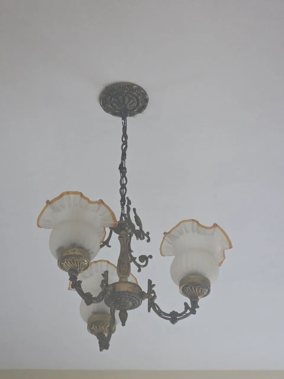 Lustre medieval antigo de bronze 